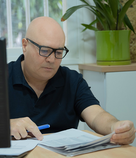 עורך דין רם זומר